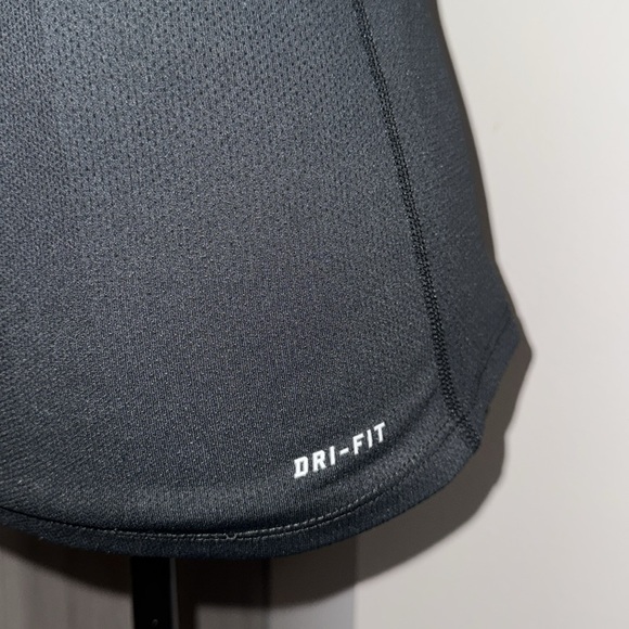 Nike Dri Fit Women's Tank Top Black Racer Back Mesh Size Extra Small - Picture 3 of 3